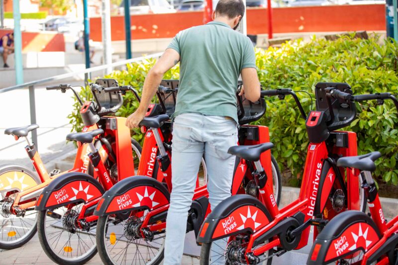 Ya está en marcha el nuevo BicinRivas: 439 bicicletas eléctricas y 42 estaciones